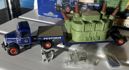 Corgi16704/Scammell/Pickfords/